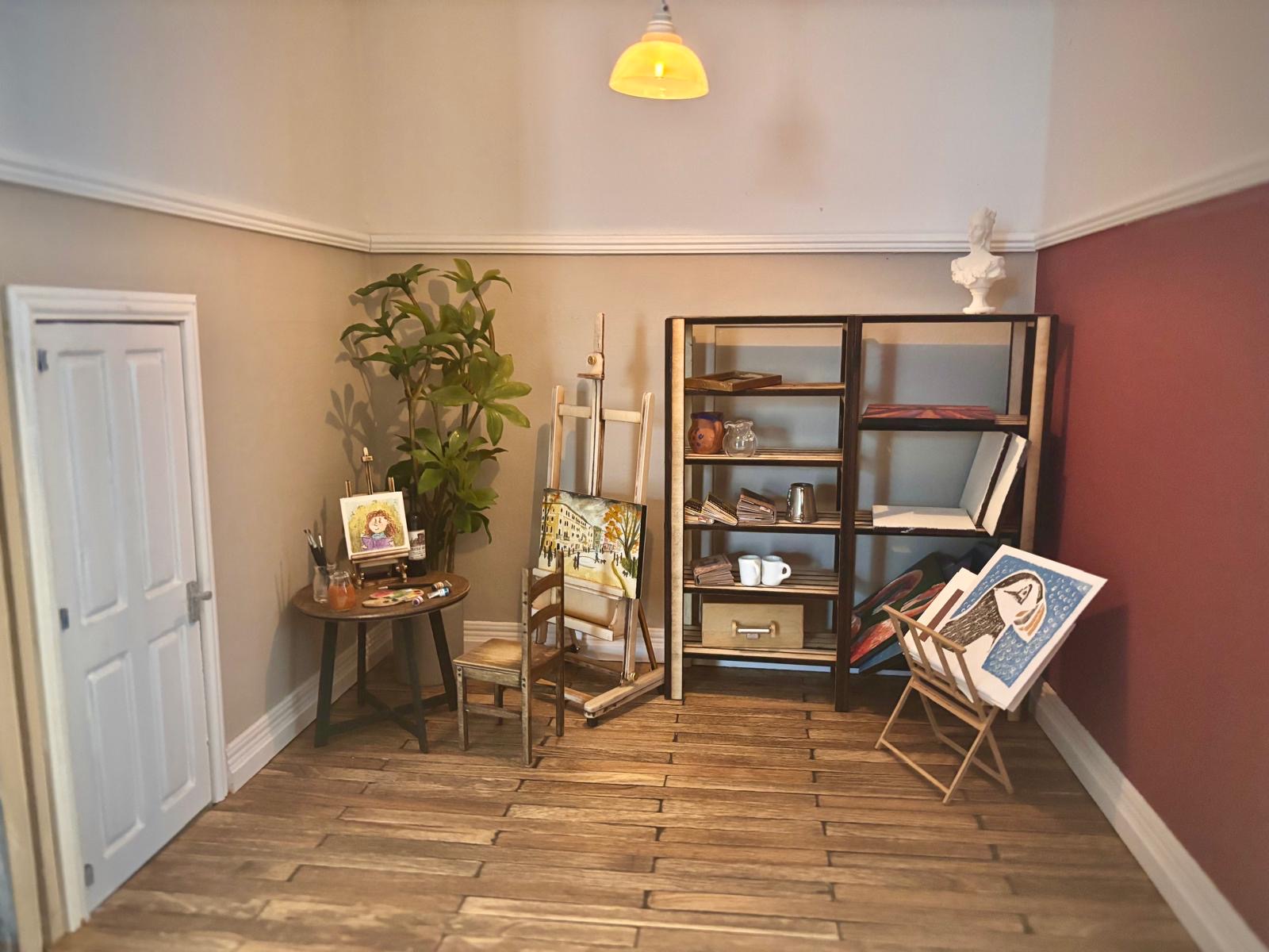 LYTHOP'S MINIATURE ART